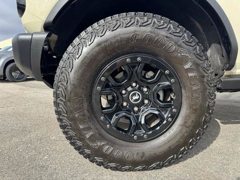 Certified 2025 Ford Bronco Badlands AWD/4WD image 27