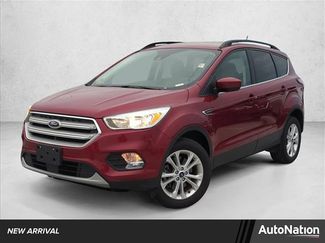 Used 2018 Ford Escape SE w/ Ford Safe & Smart Package video 1