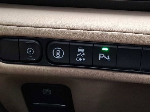 Used 2023 Acura MDX SH-AWD w/ Technology Package image 21