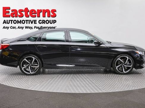 Used 2021 Honda Accord Sport image 4