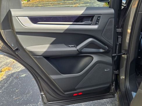 New 2026 Porsche Cayenne E-Hybrid image 31