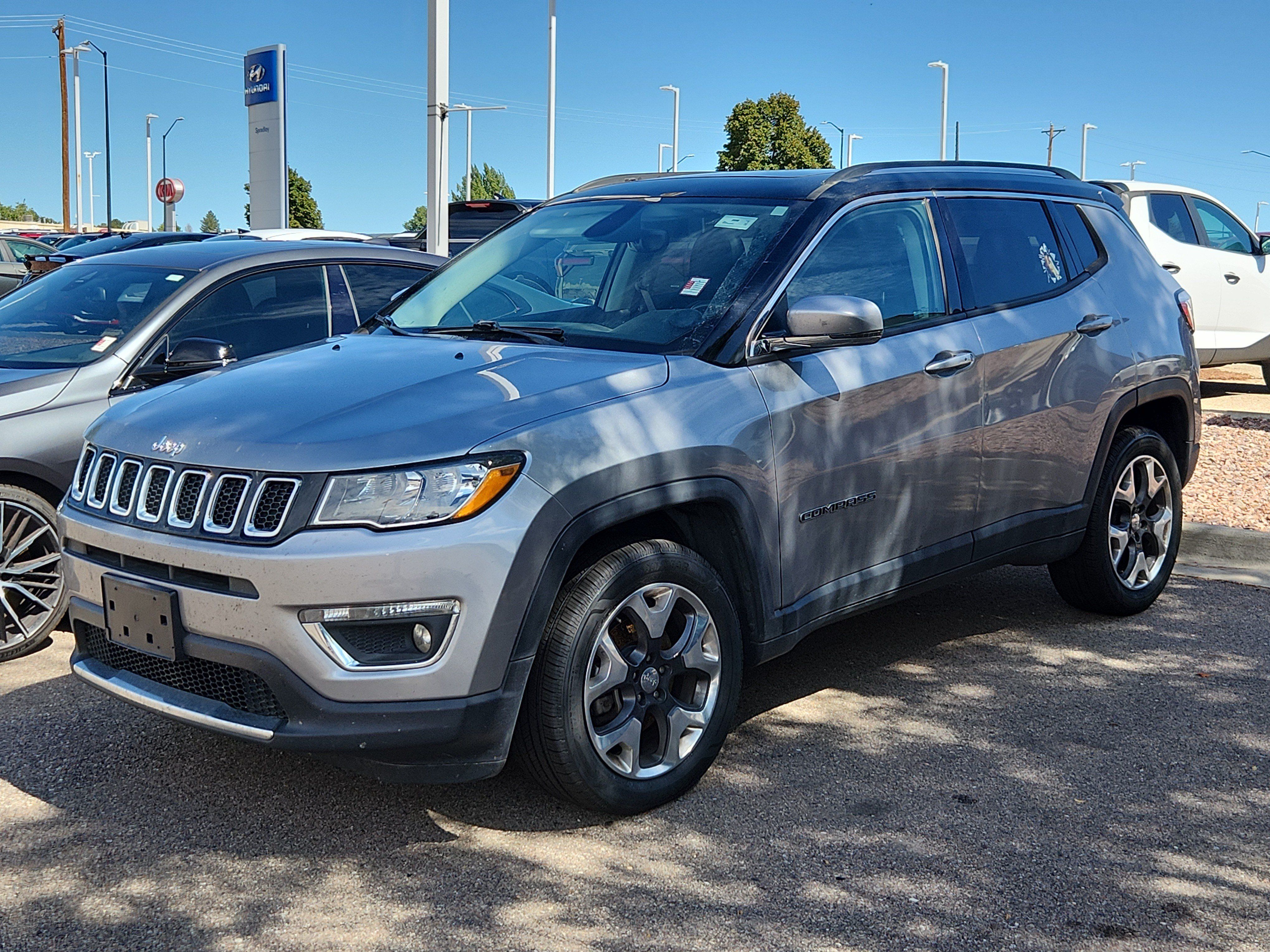 Used 2018 Jeep Compass Limited w/ Navigation Group AWD/4WD image 3