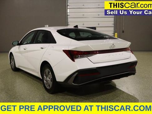 Used 2024 Hyundai Elantra SE FWD image 6