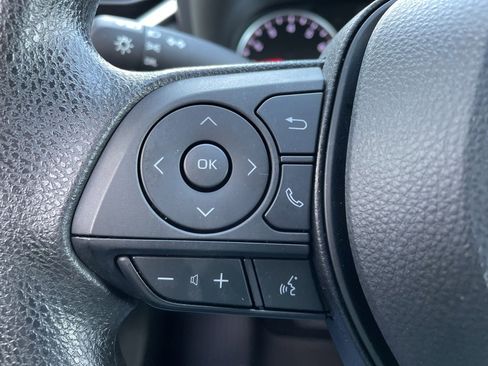 Used 2022 Toyota RAV4 LE image 15