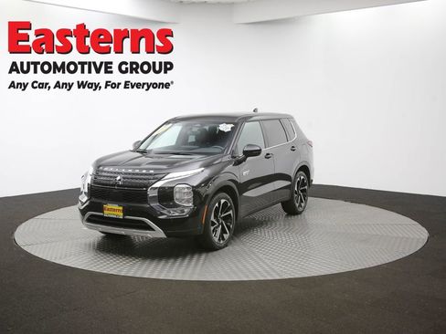 Used 2023 Mitsubishi Outlander SE image 56