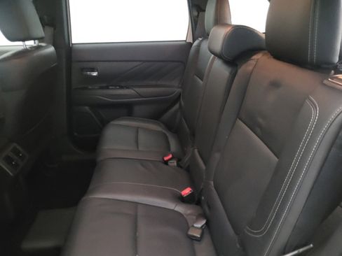 Used 2019 Mitsubishi Outlander SEL image 18