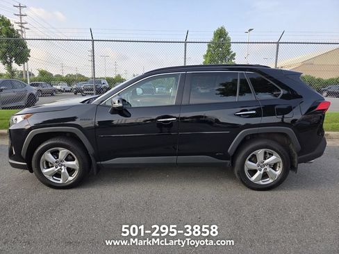 Used 2021 Toyota RAV4 Limited AWD/4WD image 8