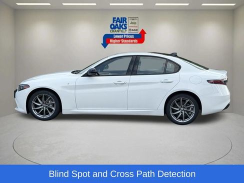 Used 2024 Alfa Romeo Giulia Ti w/ Active Assist Plus Package AWD/4WD image 11