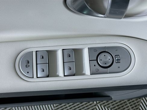 Used 2024 Hyundai Ioniq 5 SEL image 15