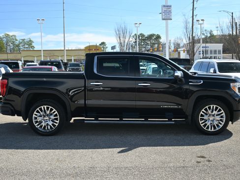 Used 2021 GMC Sierra 1500 Denali w/ Driver Alert Package II image 17