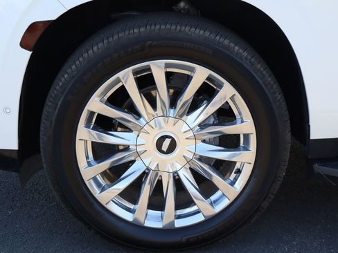 Used 2021 Cadillac Escalade Premium Luxury w/ Performance Package image 36