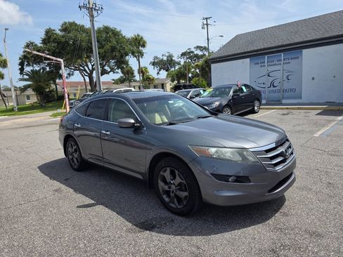 Used 2010 Honda Crosstour EX-L image 2