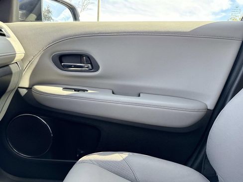 Used 2017 Honda HR-V EX-L image 28