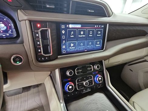 Certified 2023 GMC Yukon XL Denali w/ Denali Reserve Package RWD image 13