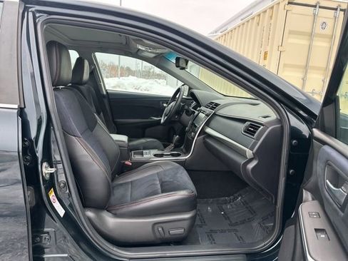 Used 2016 Toyota Camry XSE w/ Moonroof Package image 12