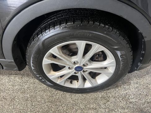Used 2017 Ford Escape SE w/ Equipment Group 201A AWD/4WD image 26