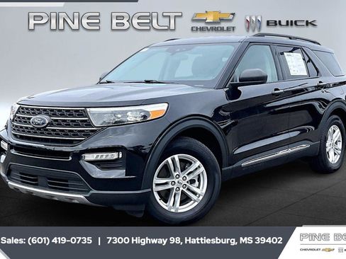 Used 2024 Ford Explorer XLT w/ Equipment Group 202A image 10
