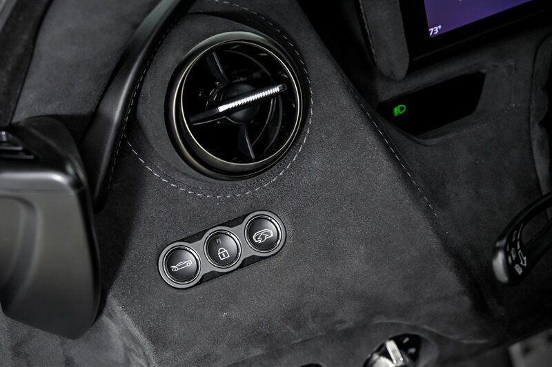 Used 2018 McLaren 720S RWD image 24