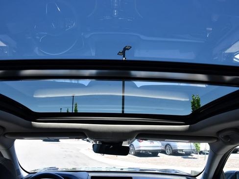 Used 2024 Acura MDX SH-AWD image 27