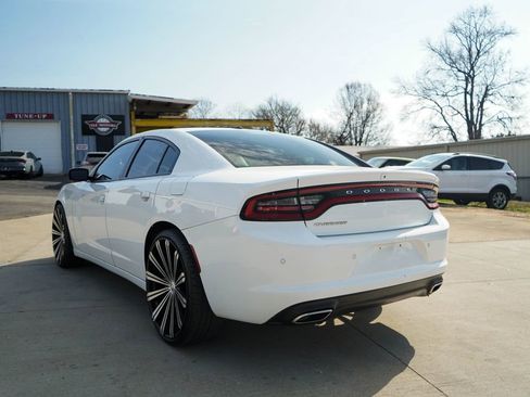 Used 2022 Dodge Charger SXT w/ Leather Interior Group image 4