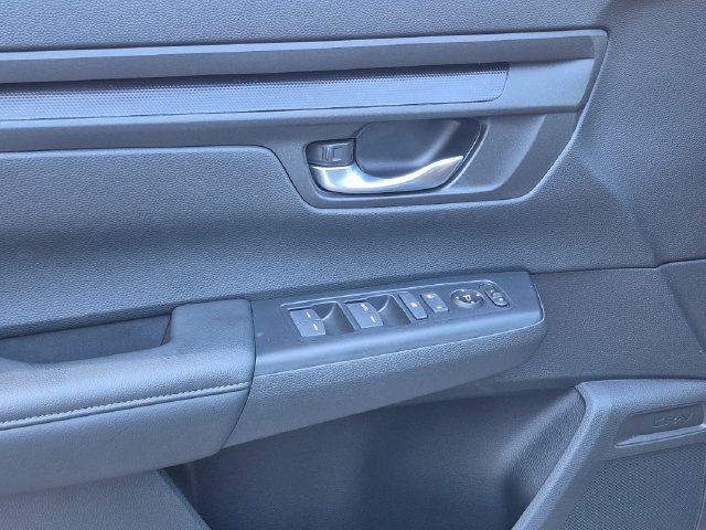 Used 2025 Honda CR-V LX image 11
