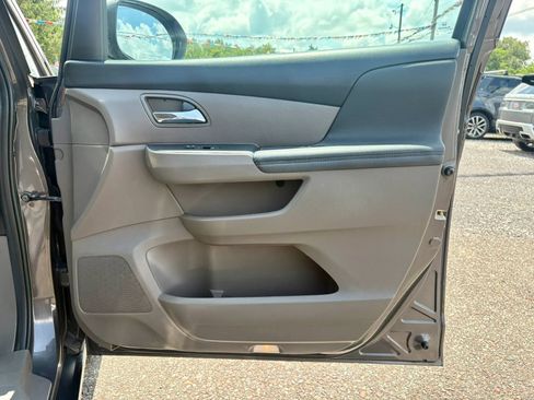 Used 2015 Honda Odyssey EX image 12