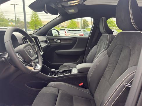 Used 2023 Volvo C40 P8 Recharge Ultimate w/ Protection Package Premier AWD/4WD image 9