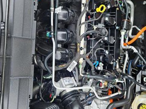 New 2025 Ford Maverick XLT image 16