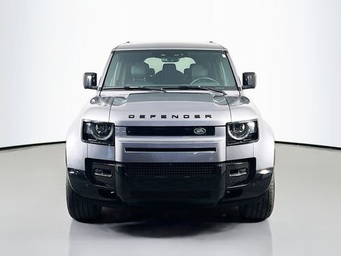 Used 2024 Land Rover Defender 130 X-Dynamic SE AWD/4WD image 2