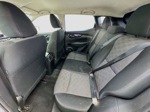 Used 2017 Nissan Rogue Sport SV image 15