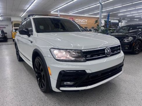 Used 2021 Volkswagen Tiguan SE R-Line AWD/4WD image 4