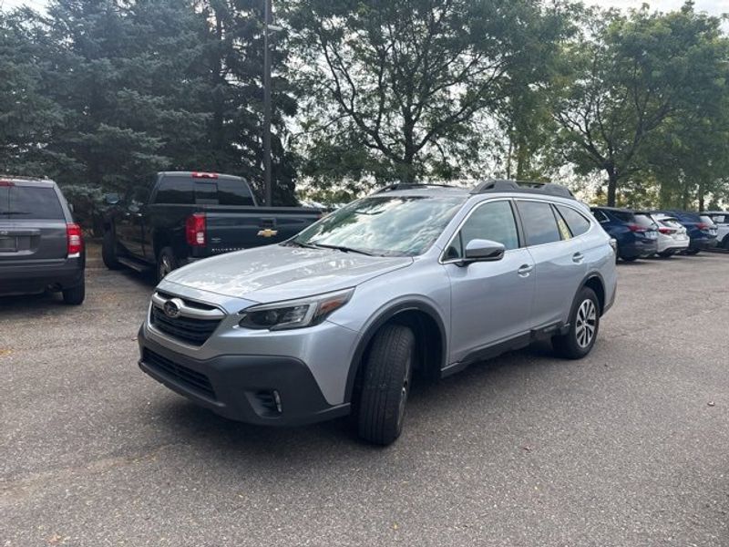 Certified 2022 Subaru Outback Premium image 1