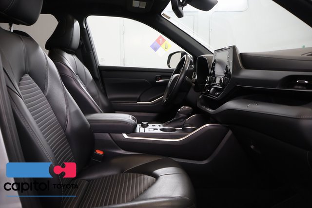 Certified 2021 Toyota Highlander XSE AWD/4WD image 28