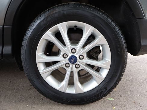 Used 2017 Ford Escape SE image 42