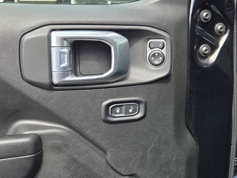 Used 2021 Jeep Wrangler Sport AWD/4WD image 21