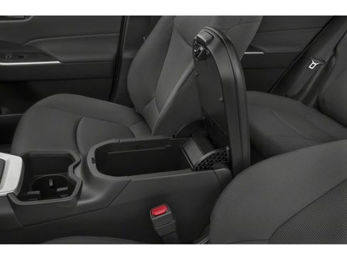Used 2025 Toyota RAV4 LE AWD/4WD image 9