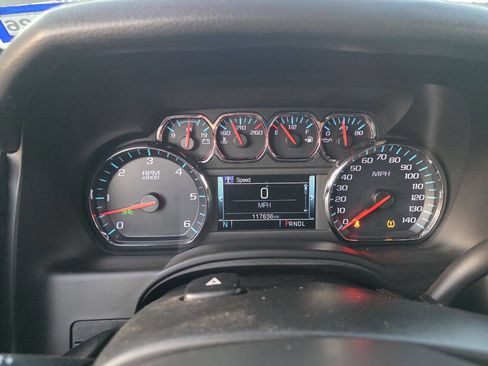 Used 2020 Chevrolet Suburban LT image 37