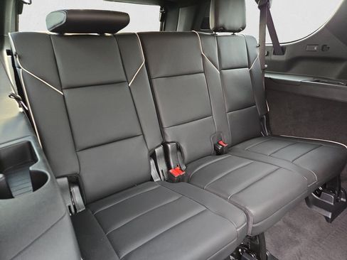 Certified 2023 Cadillac Escalade ESV Premium Luxury image 18