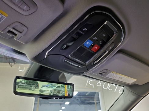 Used 2023 Jeep Grand Cherokee Limited w/ Luxury Tech Group II image 36