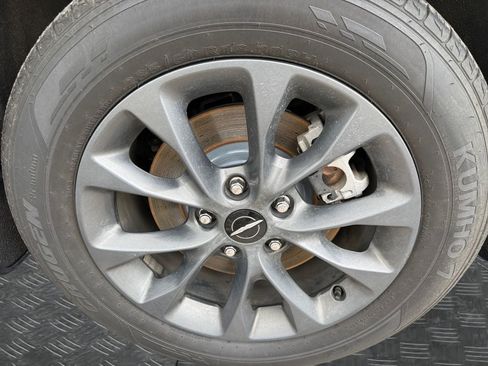 Used 2021 Chrysler Pacifica Touring-L w/ Premium & Safety Sphere Group AWD/4WD image 20