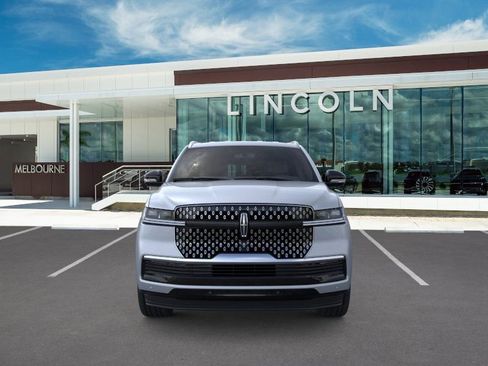 New 2026 Lincoln Navigator L Premier AWD/4WD image 6