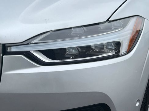 Used 2019 Volvo XC60 T5 Momentum w/ Multimedia Package AWD/4WD image 26