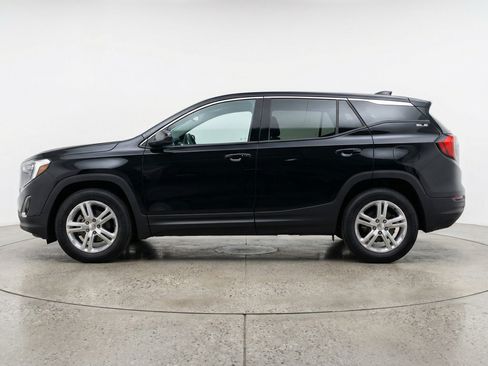 Used 2024 GMC Terrain SLE image 5