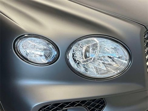 Used 2023 Bentley Bentayga Extended Wheelbase image 9