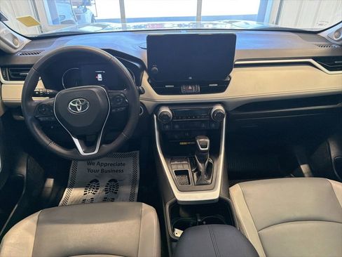Used 2023 Toyota RAV4 XLE Premium FWD image 20