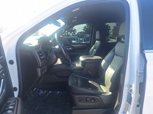 Used 2021 Chevrolet Suburban LT image 10
