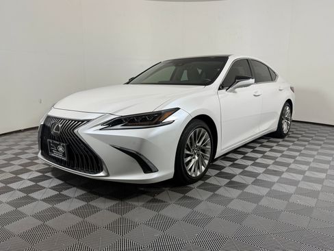 Used 2020 Lexus ES 350 Ultra Luxury w/ Accessory Package 2 image 1