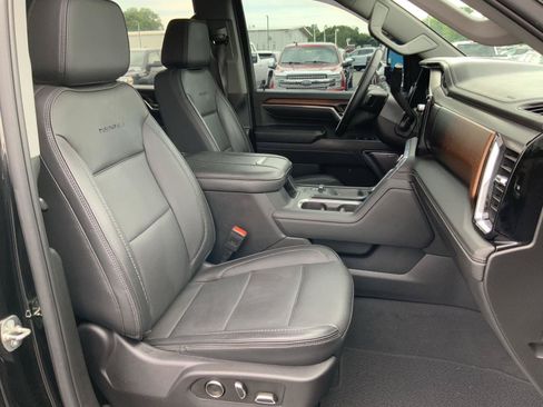 Used 2024 GMC Sierra 3500 Denali w/ Denali Reserve Package AWD/4WD image 67