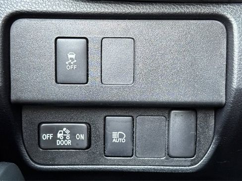 Used 2020 Toyota Tacoma SR image 41