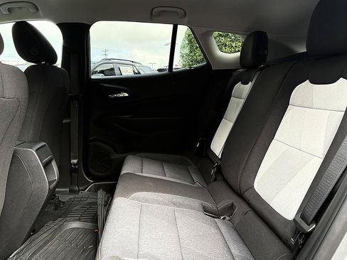 Used 2024 Chevrolet Trax LS w/ LS Convenience Package FWD image 10